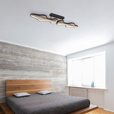 Stropní svítidlo, kov černý matný, dřevo, hliník černý matný, stmívatelné, několik úrovní pomocí nástěnného vypínače, fixace barev, pam. funkce, noční světlo, dál. ovládání, DxŠxV:1120x255x150mm, LED 36W 230V, 4500lm zdroj, 2700-6000K