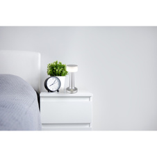 Nabíjecí stolní lampa, plast nikl, plast bílý, dotykové zapnutí/vypnutí, plynulé dotykové stmívání, aku CR18650 800mAh 3,7V, doba nabíjení cca 2 hod., ø:95mm, V:215mm, délka kabelu 1500mm, včetně LED 1W 230V, výstup 55lm, 2700/6500/4000K