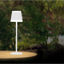 Nabíjecí stolní lampa, kov bílý matný, akryl bílý, dotykové zap./vyp., plynulý dotykový stmívač, USB-A 2.0 - USB-C, CR18650 1800mAh 3,7V, IP54, plně nabitá po: cca 6 h.; vybitá po: cca 5 h., Ø:11cm, V:38,5cm, LED 4,6W 230V, 350lm zdroj, 220lm výstup,