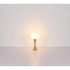 Stolní lampa, kov matná mosaz, bílé sklo, černý PVC kabel, kolébkový vypínač na kabelu, ø: 180mm, V: 369mm, délka kabelu 1500mm, bez žárovky 1xE14, max. 25W 230V