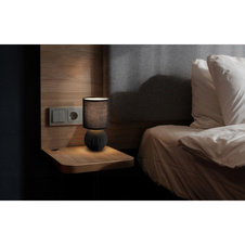 Stolní lampa, černá keramika, černý textil, černý PVC kabel, kolébkový vypínač na kabelu, ø: 120mm, V: 230mm, délka kabelu 1300mm, bez žárovky 1xE14, max. 40W 230V