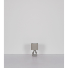 Stolní lampa, keramická šedá, textilní šedá, PVC kabel bílý, kolébkový vypínač na kabelu, DxŠxV: 170x100x300mm, délka kabelu 1300mm, bez žárovky 1xE14, max. 40W 230V