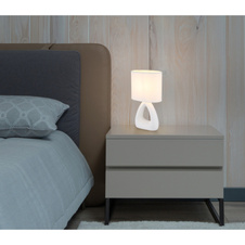 Stolní lampa, bílá keramika, bílý textil, bílý PVC kabel, kolébkový vypínač na kabelu, DxŠxV: 170x100x300mm, délka kabelu 1300mm, bez žárovky 1xE14, max. 40W 230V