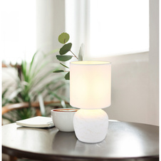 Stolní lampa, bílá keramika, bílý textil, bílý PVC kabel, kolébkový vypínač na kabelu, ø: 160mm, V: 315mm, délka kabelu 1300mm, bez žárovky 1xE14, max. 40W 230V