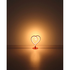 Stolní lampa, kov červený matný, hliník červený matný, silikon bílý, PVC kabel černý, kolébkový vypínač na kabelu, DxŠxV: 160x100x235mm, délka kabelu 1500mm, včetně LED 6W 230V, zdroj 450lm, výkon 250lm, 3000K