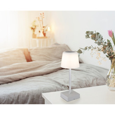 Stolní lampa, plast/hliník stříbrný, plast bílý, dotykový vypínač a stmívání, plynulý stmívač, fixace barev, bez adaptéru, USB-A - USB-C, nabíjí se a svítí cca 4 h, ø: 85mm, V: 255mm, LED 2W 230V, výkon 100lm, CCT 3000-6500K