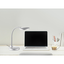 Stolní lampa, stříbrný plast, PVC kabel, dotykové zapínání/vypínání, stmívatelná, krokový vypínač, flexo, přídavné funkce: 3stupňové stmívání, DxŠxVxH: 150x132x320mm, včetně LED 4,6W 230V, zdroj 500lm, výkon 300lm, 3000K