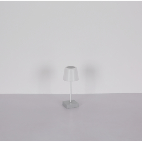 Stolní lampa, plast a hliník černý, plast bílý, dotykový vypínač a stmívání, plynulá regulace stmívání, fixace barev, bez adaptéru, USB-A 2.0 USB-C, nabíjí se a svítí cca 4 h, ø: 85mm, V: 255mm, LED 2W 230V, výkon 100lm, CCT 3000-6500K