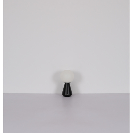 Stolní lampa, kov nikl, bílý akryl, bílý PVC kabel 800 mm, dotykový spínač, plynulá regulace stmívání, fixace barev, paměťová funkce, bez adaptéru, USB-A 2.0 - USB-C, IP41, ø: 120 mm, V: 235 mm, LED 1,5W 230V, výkon 140 lm, CCT 3000/6500/4500K