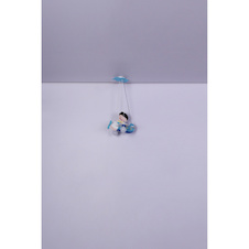 Závěsné svítidlo, dřevo, modrá bílá, plast opál, letadlo s chlapcem, DxŠxV: 430x400x1200, bez žárovek 2xE27, max. 40W 230V.