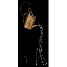 Solární svítidlo matný černý kov, matný černý plast, kov zlaté barvy, průhledný plast, vypínač, součástí balení baterie AA 500mAh 1,2V, IP44, DxŠxV:260x126x850mm, rozměry konve: 26x12,6x17,2cm, vč.37x LED 0,06W 3,2V, 3000K