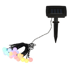 Solární světelný řetěz, plast černý matný, posuvný spínač, krokový spínač, baterie součástí balení AA 300mAh 1,2V, IP44, DxŠ: 5800x18mm, rozestup mezi LED diodami 200mm, délka napájecího kabelu 2000mm, 20x farebné LED diódy 0,6W 1,2V