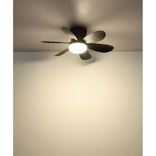 Stropní ventilátor, kov/plast, matná černá, stmívatelný, více rychlostí pomocí nástěnného vypínače, funkce paměti, dálkové ovládání, 35m², 2 směry otáčení, Ø:51cm, V:16,5cm, LED 5W 230V, zdroj 70-560lm, výstup 40-350 lm, CCT 2700-6500K