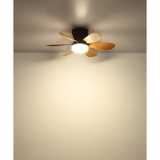 Stropní ventilátor, kov černý matný, plast imitace dřeva, stmívatelný, více rychlostí pomocí nástěnného vypínače, pamět, dálkové ovládání, 35m², 2 směry otáčení, Ø:51cm, V:16,5cm, LED 5W 230V, zdroj 70-560lm, výstup 40-350 lm, CCT 2700-6500K