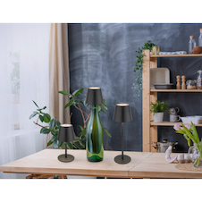 Stolní lampa, kov/plast černý/bílý, dotek. zap/vyp/stmívání, USB-A 2.0 - USB-C; aku CR18650 1800mAh 3,7V, IP54, nastavitelná výška, jako nástavec na láhev (součást balení), Ø:11,5cm, V:36cm, 3W LED, zdroj 300lm, výstup 200lm, CCT3000/4000/5000K