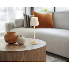 Stolní lampa, kov/plast pískový/bílý, dotek. zap/vyp/stmívání, USB-A 2.0 - USB-C; aku CR18650 1800mAh 3,7V, IP54, nastavitelná výška, jako nástavec na láhev (součást balení), Ø:11,5cm, V:36cm, 3W LED, zdroj 300lm, výstup 200lm, CCT3000/4000/5000K