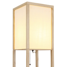 Stojací lampa, hnědé dřevo, bílá látka, bílý PVC kabel, tahový vypínač, DxŠxV:26x26x159cm, délka kabelu 180cm, bez žárovky 1x E27, max. 60W 230V