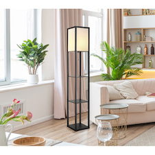 Stojací lampa, černé dřevo, látka v přírodní barvě, černý PVC kabel, tahový vypínač, DxŠxV:26x26x160cm, délka kabelu 180cm, bez žárovky 1x E27, max. 60W 230V