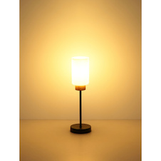 Stolní lampa, matný černý kov, matné bílé sklo, tmavý dub, černý textilní kabel, kolébkový vypínač na kabelu, Ø:12cm, V:42cm, délka kabelu 150cm, bez žárovek 1x E27, max. 60W 230V