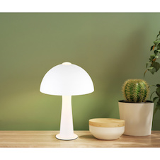 Stolní lampa z matného bílého kovu, kabel z černého PVC, kolébkový vypínač na kabelu, ø: 200 mm, V: 285 mm, délka kabelu 1500 mm, bez žárovky 1xE14, max. 25W 230V