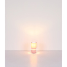 Stolní lampa, růžová keramika, růžový textil, bílý PVC kabel, kolébkový vypínač na kabelu, Ø:12cm, V:23cm, délka kabelu 130cm, bez žárovky 1xE14, max. 40W 230V