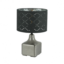 Stolní svítidlo, keramika chrom, textil šedý 1,5m kabel, vypínač, Ø250, V:380, bez žárovky 1xE27, max. 60W 230V.